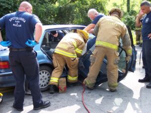 extrication, accident, rescue-421161.jpg